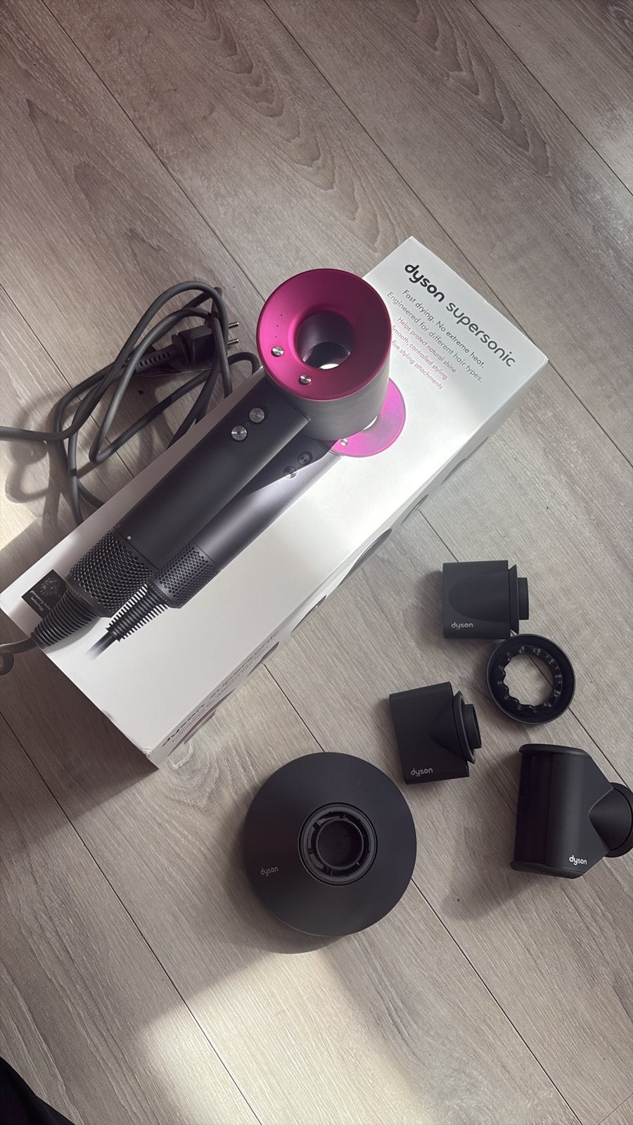 Dyson supersonique hd08, Bijoux, Sacs & Beauté, Enlèvement ou Envoi, Neuf, Sèche-cheveux