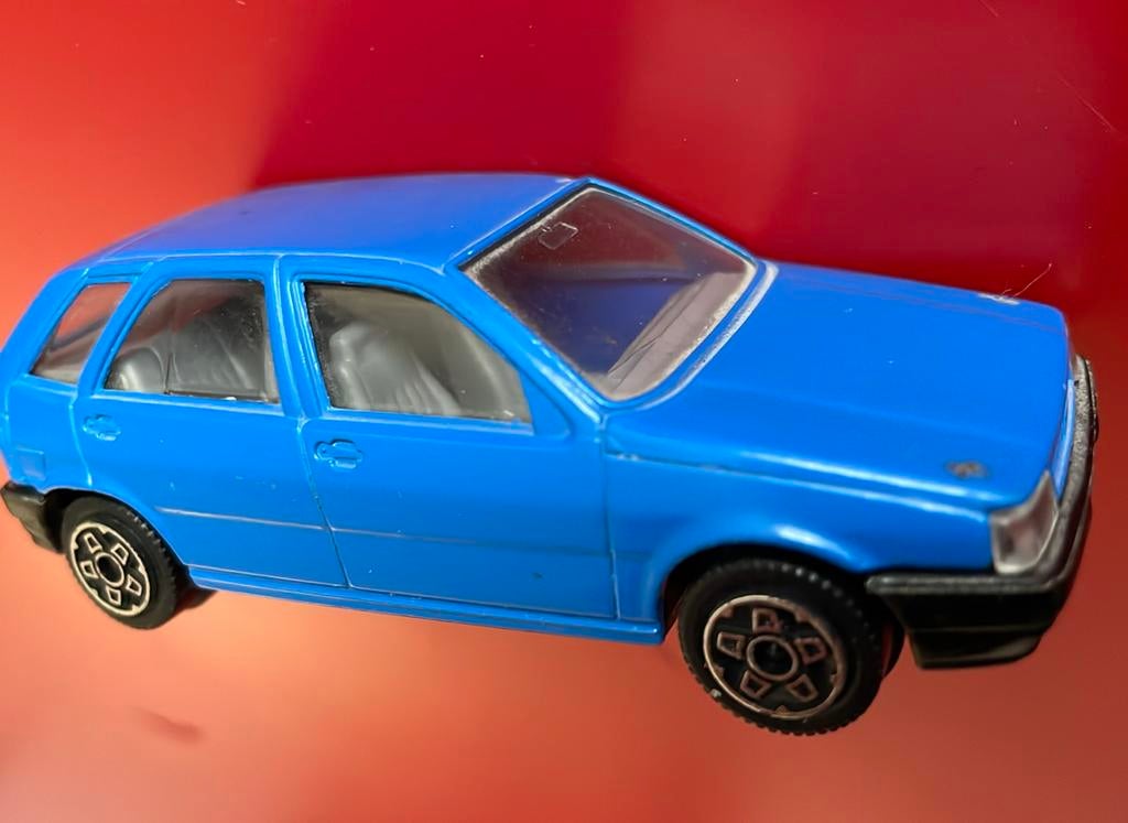 Fiat Tip schaal 1/43 Bburago          Burago, Ophalen of Verzenden, Gebruikt, Auto, Overige merken