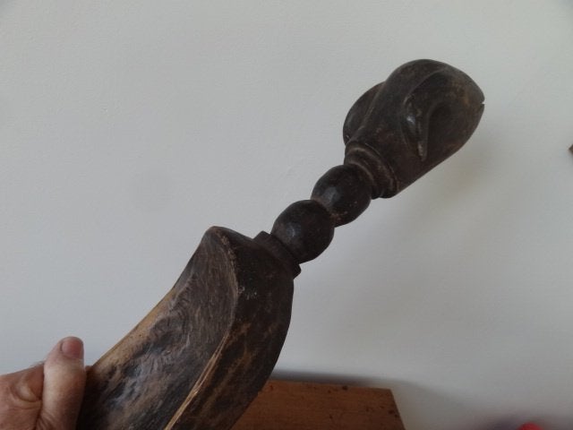 cuillère africaine de cérémonie DAN ou WE longueur 59 cm, Antiquités & Art, Afrique, Bois, 59 cm, Sculpté