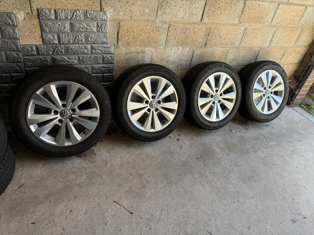 Orginele Volkswagen velgen met banden 205.55.16, Auto-onderdelen, Ophalen, Band(en)