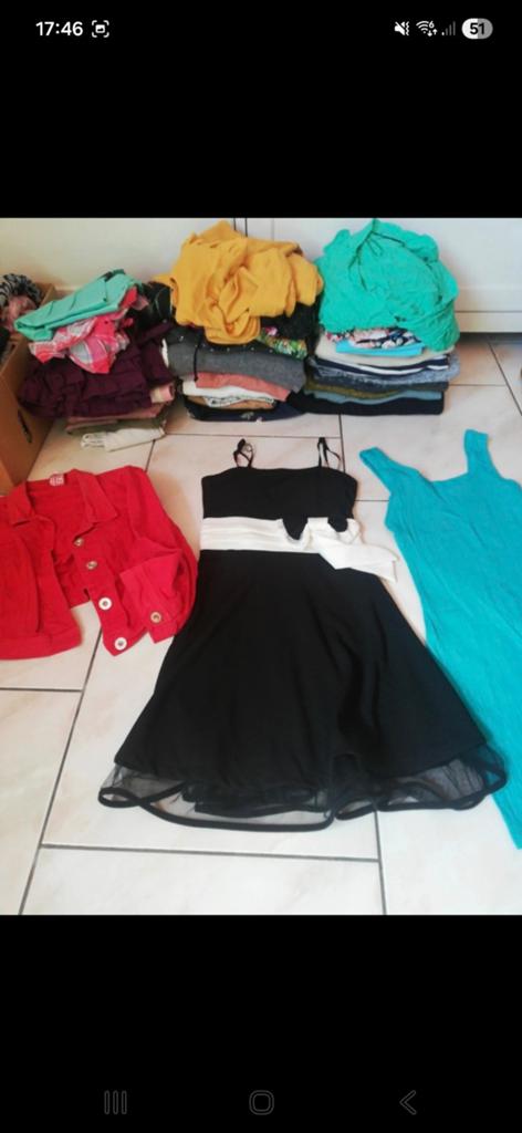 Lot 48 pièces femme xs, Kleding | Dames, Dames-kledingpakketten, Ophalen