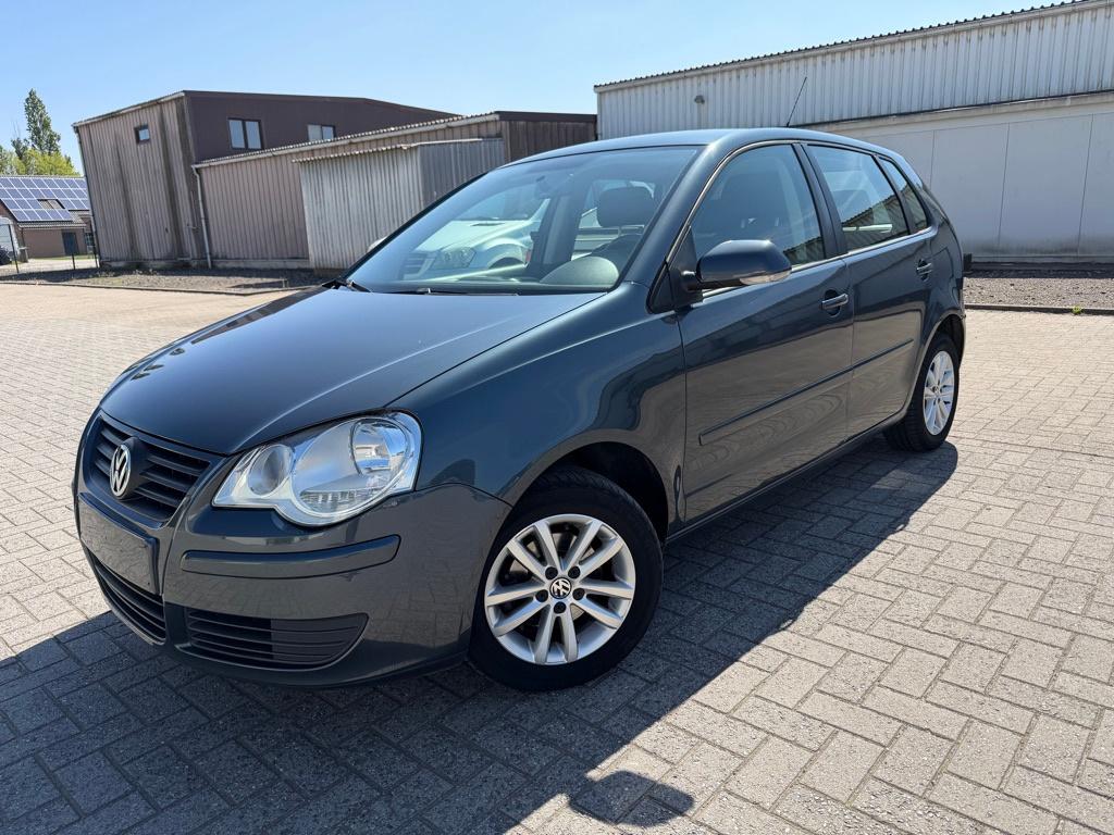 VW Polo United 1200cc à essence, Autos, Argent ou Gris, Achat, Entreprise, Boîte manuelle