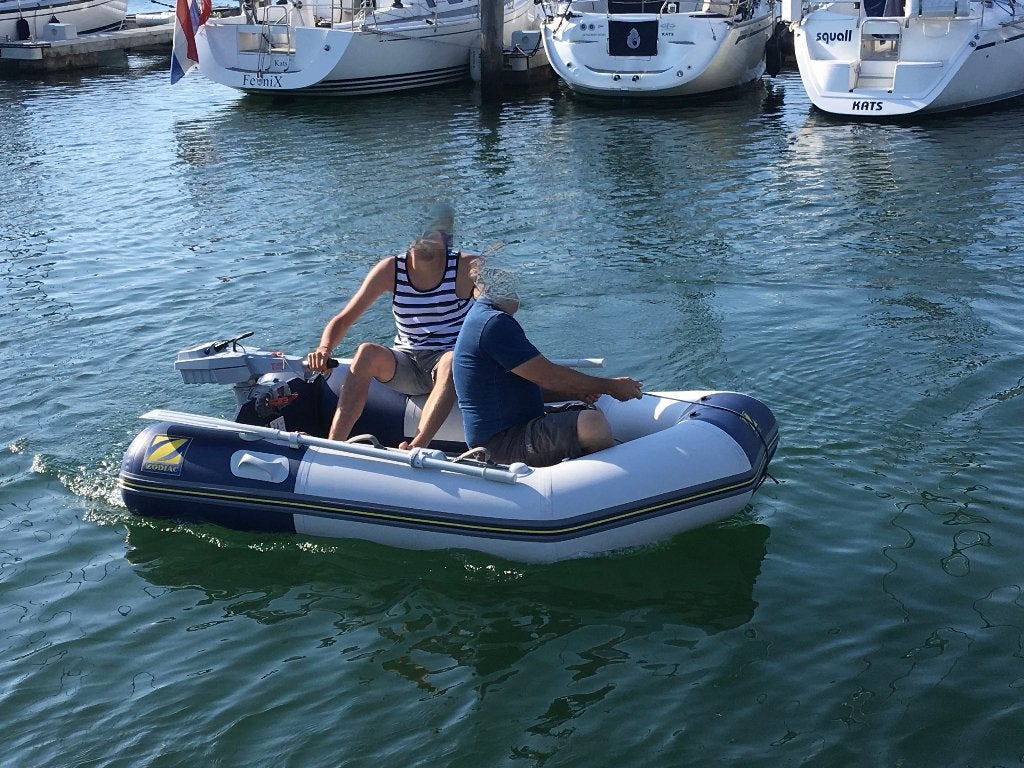 ZODIAC  4 places et moteur électrique Torqueedo, Sports nautiques & Bateaux, Canots pneumatiques, Zodiac, Enlèvement, Utilisé