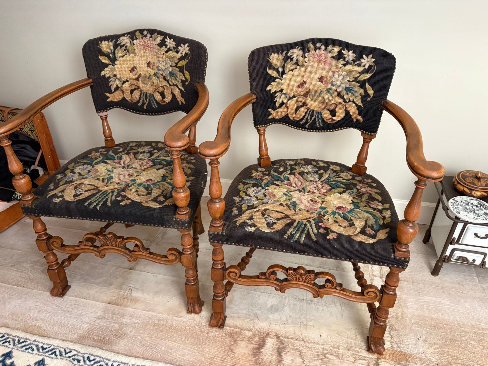 Koppel neo-louisXIII fauteuils, Antiek en Kunst, Ophalen