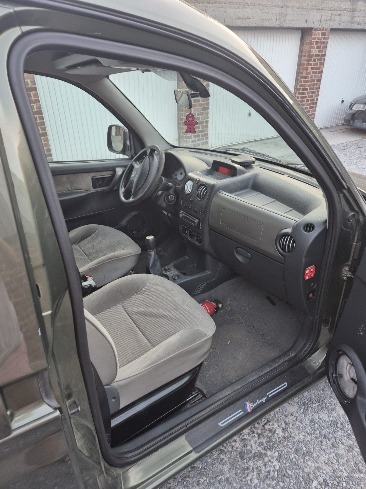 Citroën Berlingo 1.4 essence propre démarre roule PRIX FIX, Autos, Achat, Boîte manuelle, 5 portes, Berlingo