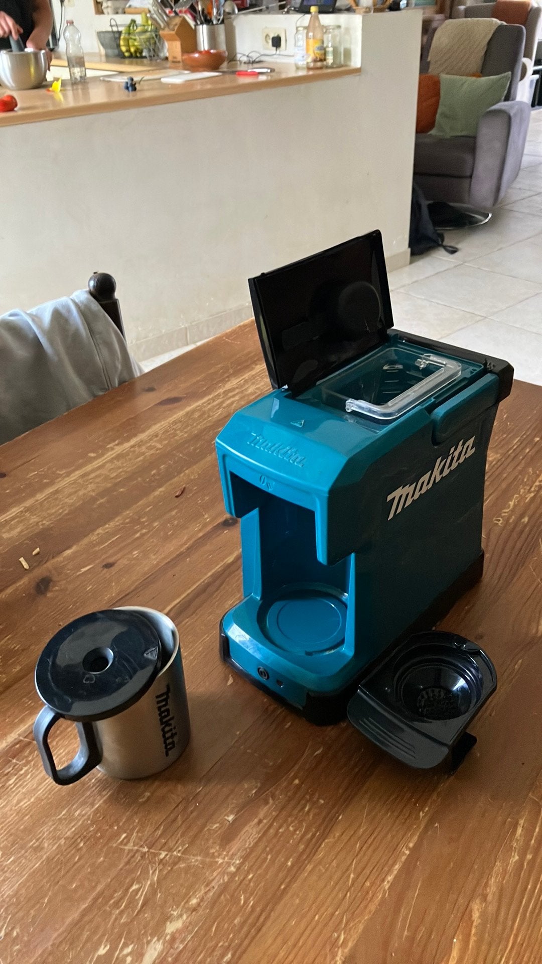 Machine à café Makita, Enlèvement, Comme neuf, Cafetière