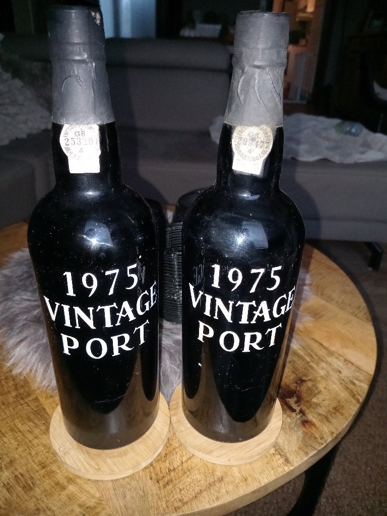 2 flessen porto 1975, Verzamelen, Ophalen, Port