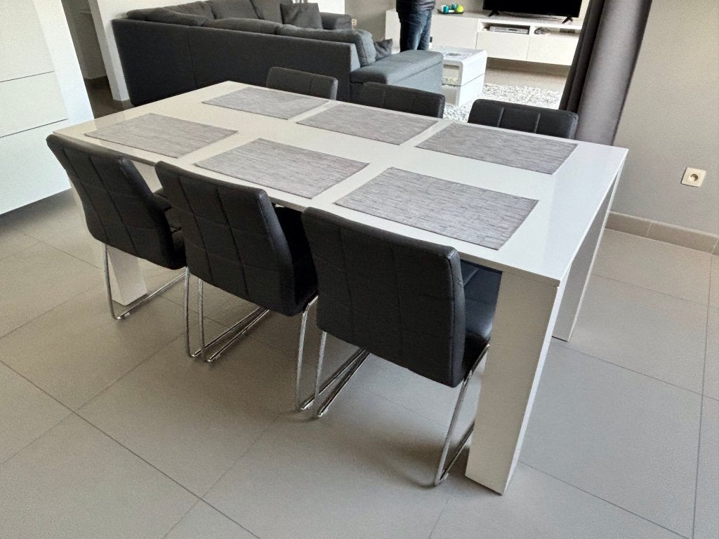 witte tafel 180 cm lang 80 cm breed en 6 stoelen, Ophalen