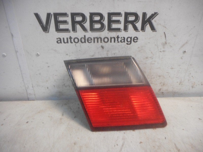 PANNEAU ARRIÈRE GAUCHE AVEC LAMPE Saab 9-5 (YS3E), Valeo, Utilisé, 100, rue de Courcelles
75017  Paris, FR, Saab