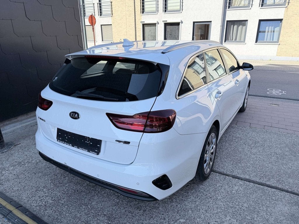Kia Ceed SW / cee'd SW 1.0 I Navi Edition, https://public.car-pass.be/vhr/f85bf44f-9572-4e6c-9cf9-2bad3610eb2c, Gebruikt, Overige kleuren