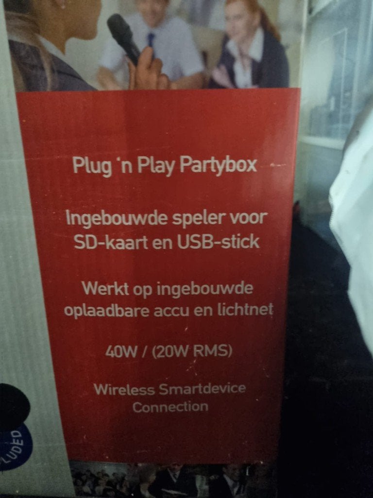 Plug'n Play Party box, Vloerstaande luidspreker, Zo goed als nieuw, Bluetooth, Minder dan 60 watt