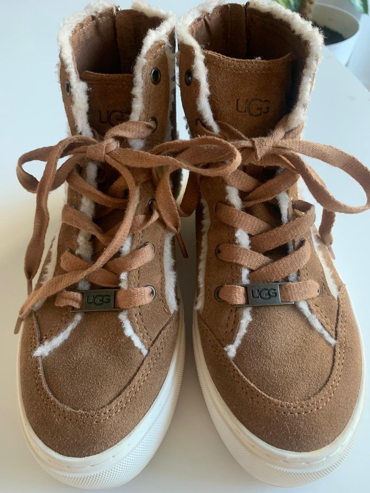 Uggs high-top 36, Bruin, Ophalen of Verzenden, Zo goed als nieuw, Sneakers