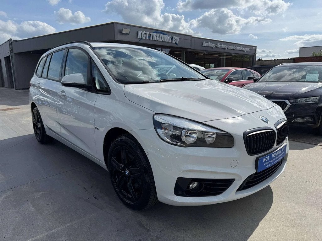 BMW 2 Serie Tourer 218 i GRAN 7 ZETELS SPORT-LINE NAVIGATIE, Autos, BMW, 100 kW, Achat, 7 places, Boîte manuelle