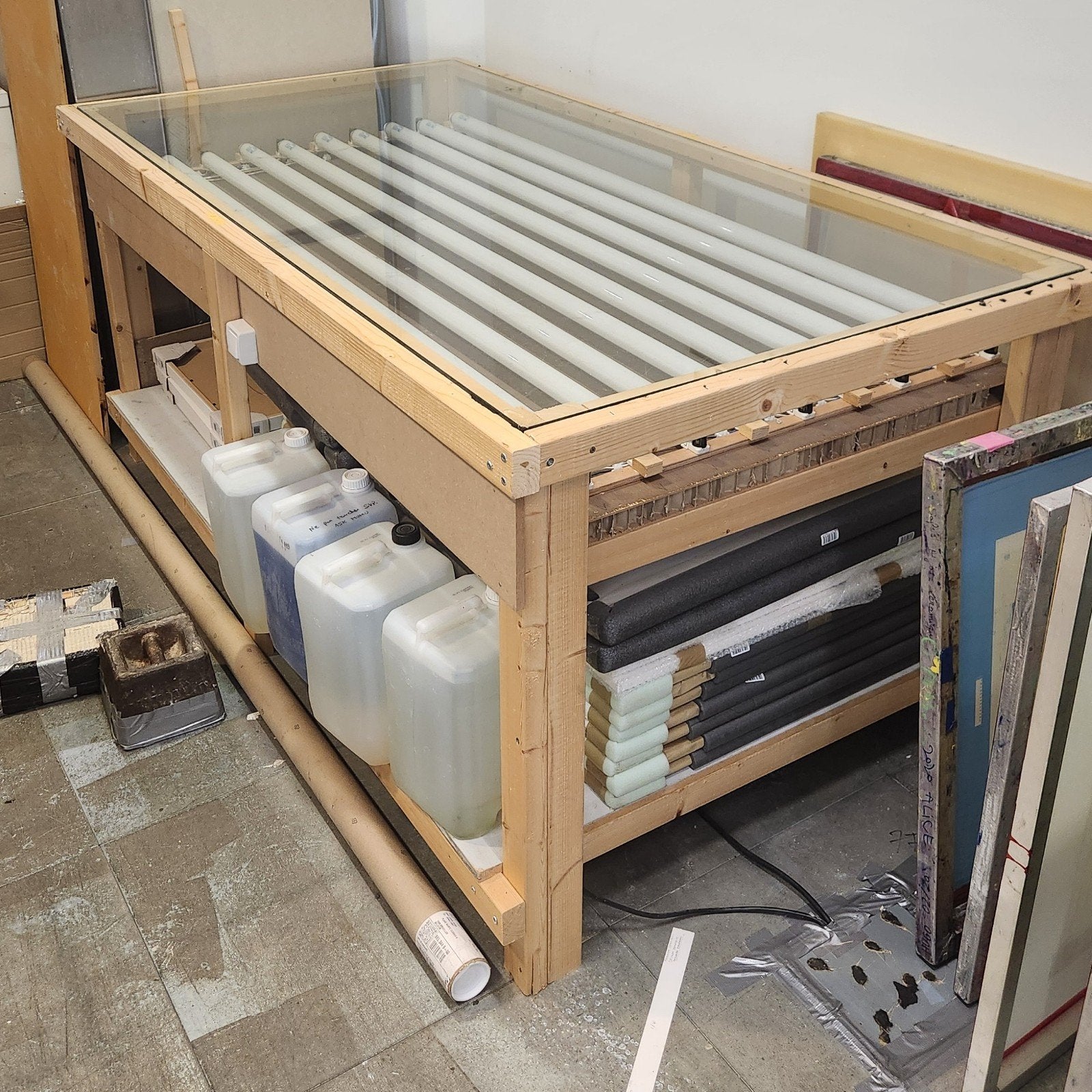 Insolatietafel met zeefdruk, Ophalen