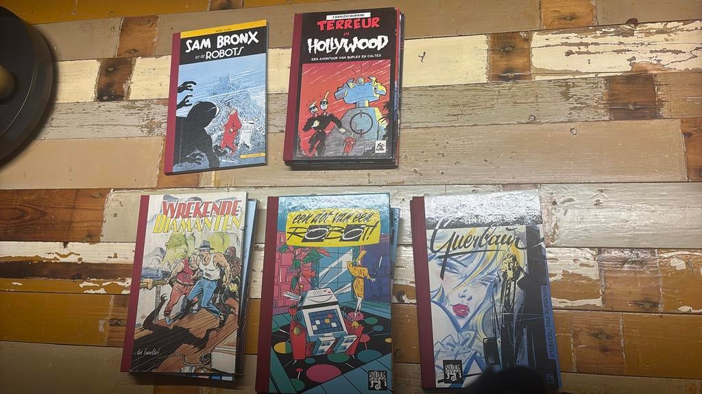 19 strips, Boeken, Stripverhalen, Ophalen of Verzenden, Zo goed als nieuw