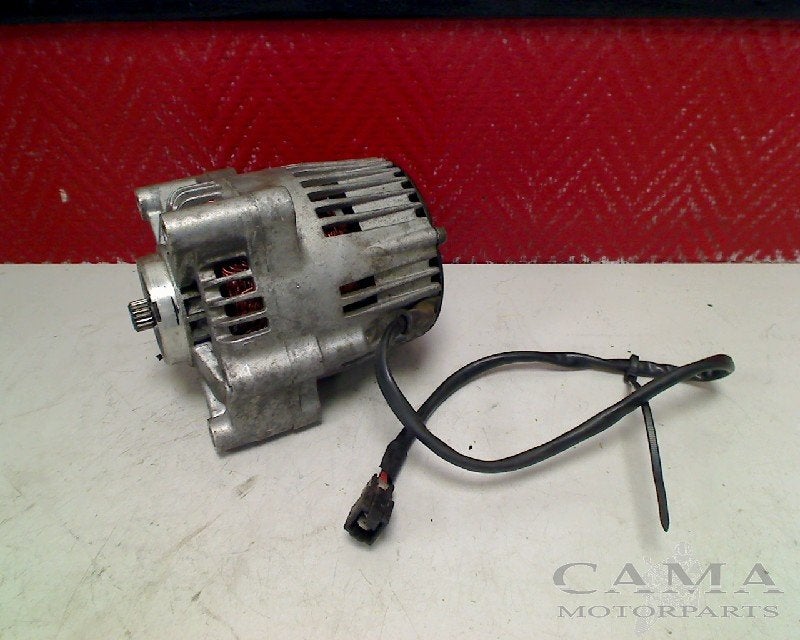 ALTERNATEUR Suzuki GSX R 750 1992-1995 (GSXR 750 GR7B), Dhr. S. di Majo, Utilisé, Info@cama-motorparts.nl, P.J. Troelstraweg 8 8
3144 CX  MAASSLUIS, NL