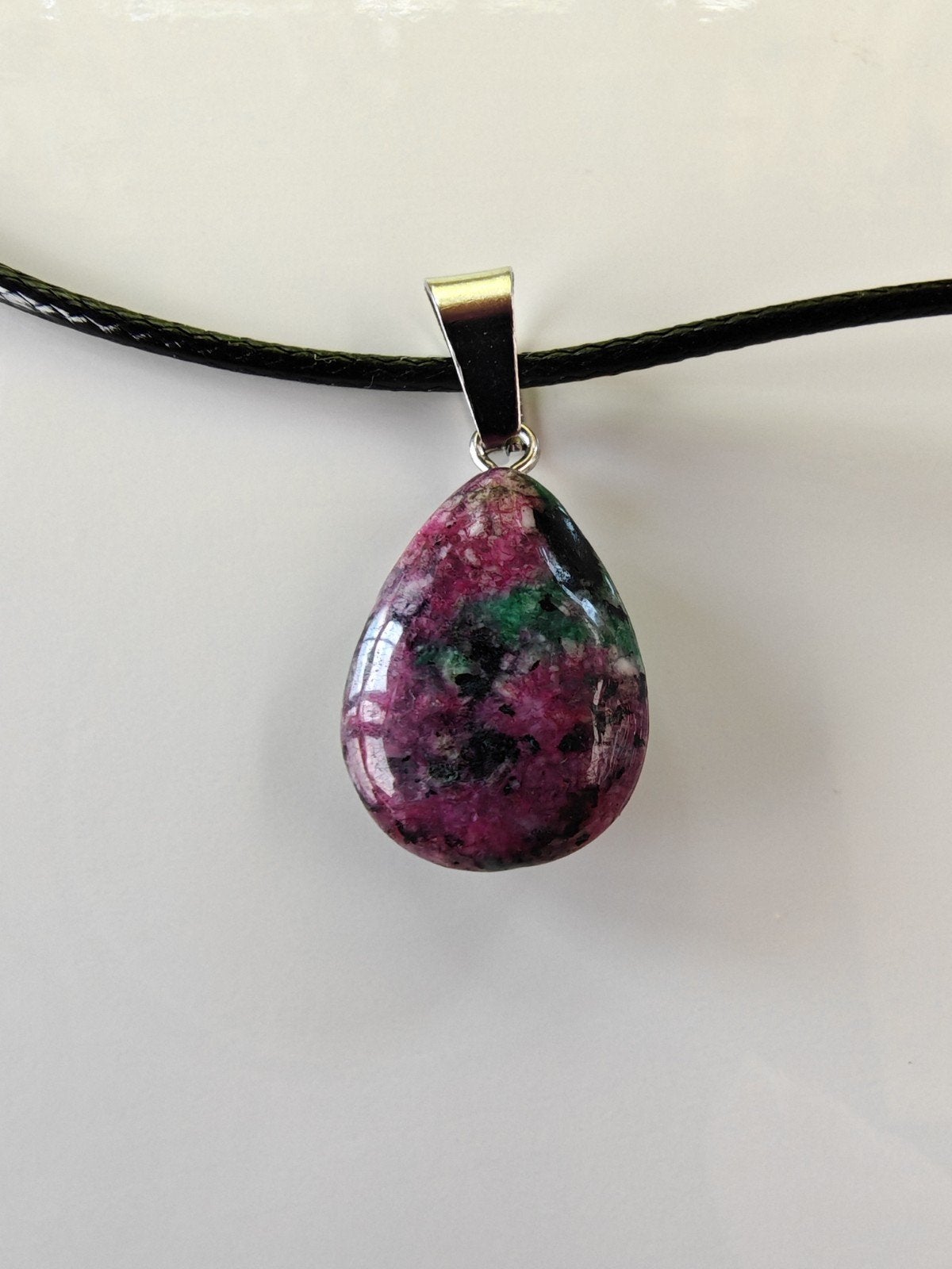 Collier Zoisite, Envoi
