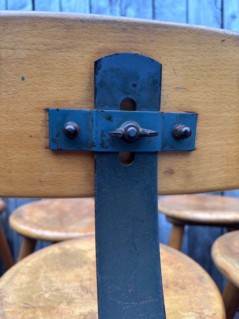Tabourets de travail industriels des années 1950 19 en stock, Maison & Meubles, Enlèvement ou Envoi, 30 à 60 cm, Utilisé, Bois