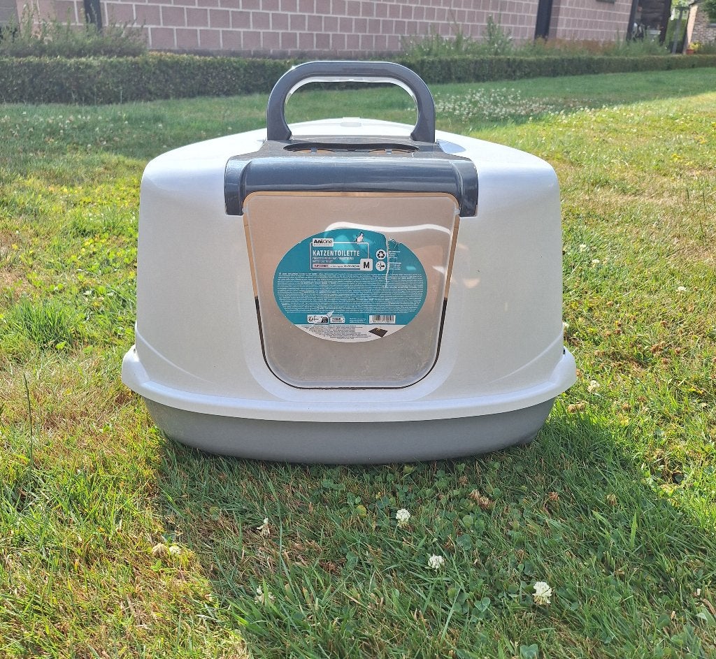 Hoek katten toilet bak + speelmatje. ‍‍, Enlèvement, Utilisé