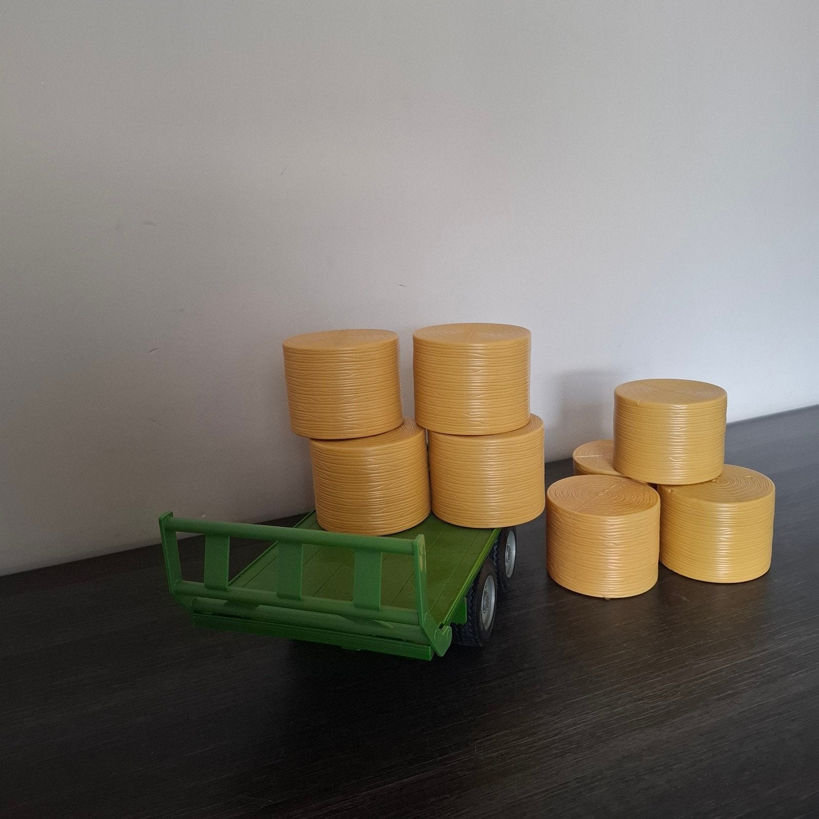 Bruder balenwagen met 8 ronde hooibalen – schaal 1:16, Ophalen, Gebruikt