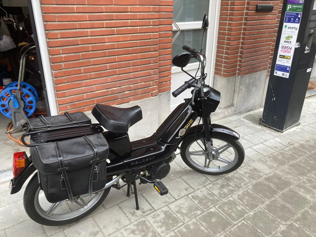 Mobylette Peugeot Vogue 103 S noire, Vélos & Vélomoteurs, Autres modèles, Classe B (45 km/h), Enlèvement, Utilisé