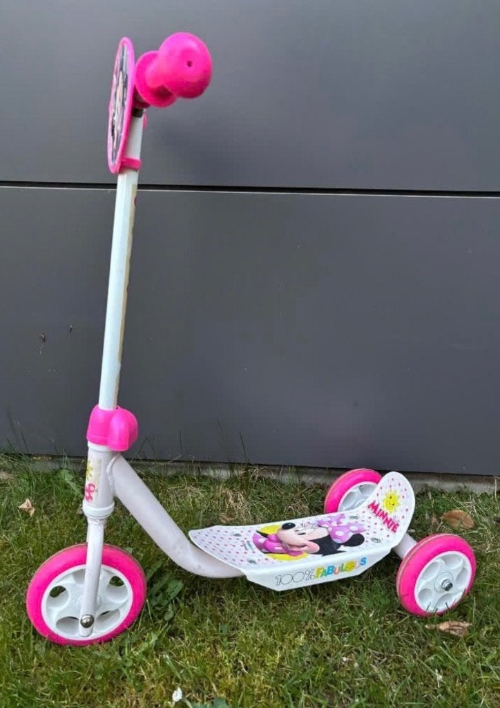 Le pas rose de Minnie, Enlèvement, Utilisé, Step simple, Disney