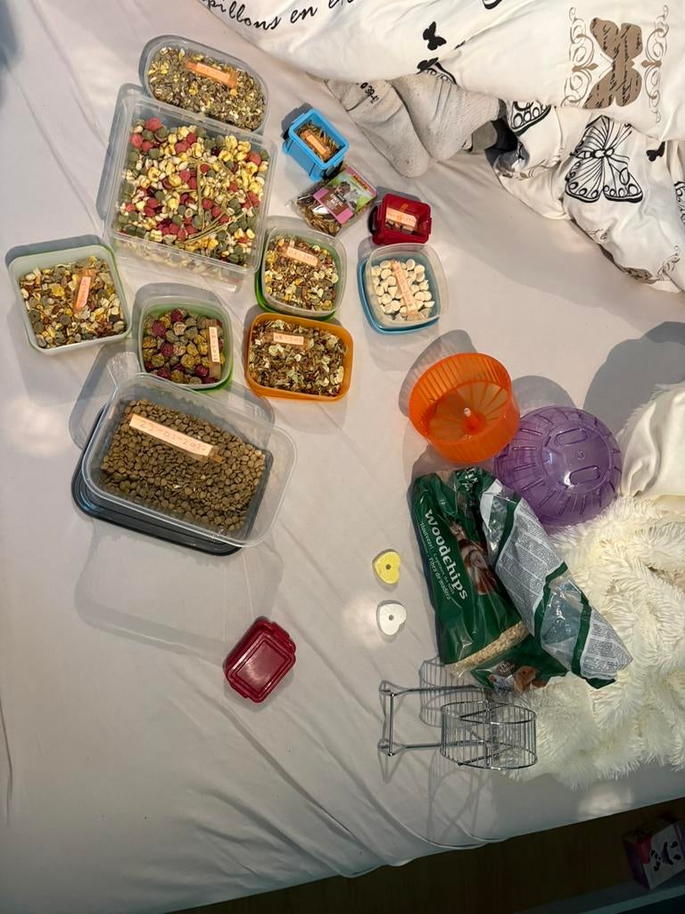 Allerlij eten en toebehorende voor hamster, Dieren en Toebehoren, Knaagdieren en Konijnen | Toebehoren, Ophalen of Verzenden