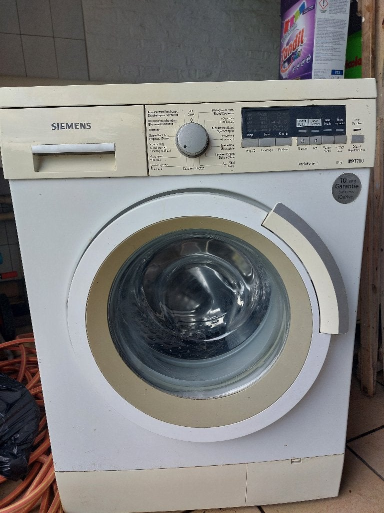 Machine à laver, 1200 à 1600 tours, Programme lavage à la main, Enlèvement, Utilisé