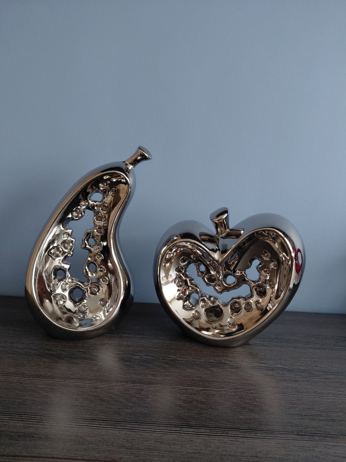 Lot de 2 figurines déco ( Pomme et poire), Enlèvement, Comme neuf, Autres types