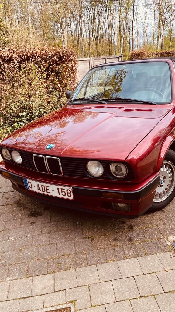 BMW 318 cabrio, Automaat, Achterwielaandrijving, Zwart, 4 cilinders