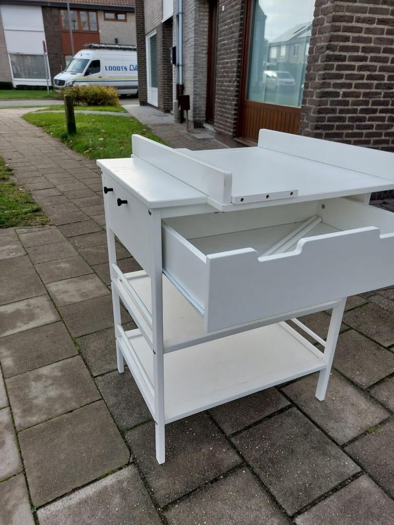 Luiertafel met lade., Ophalen