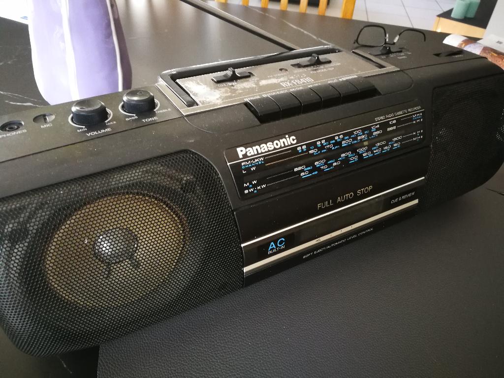 radio/cassette Panasonic RX-FS410 uit 1994, TV, Hi-fi & Vidéo, Radios, Utilisé, Radio, Enlèvement