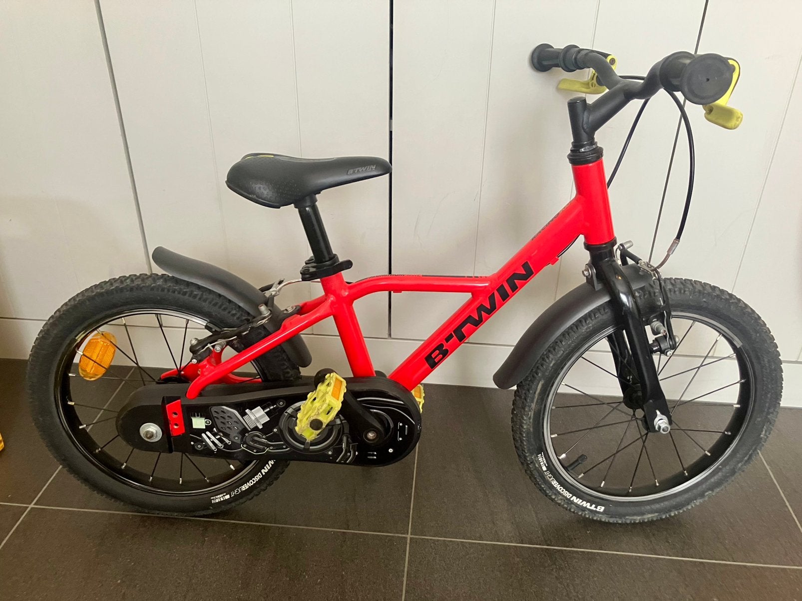 Btwin racing 900 (16 inch), Fietsen en Brommers, Fietsen | Kinderfietsjes, Ophalen, Gebruikt, Velgrem, 16 tot 20 inch