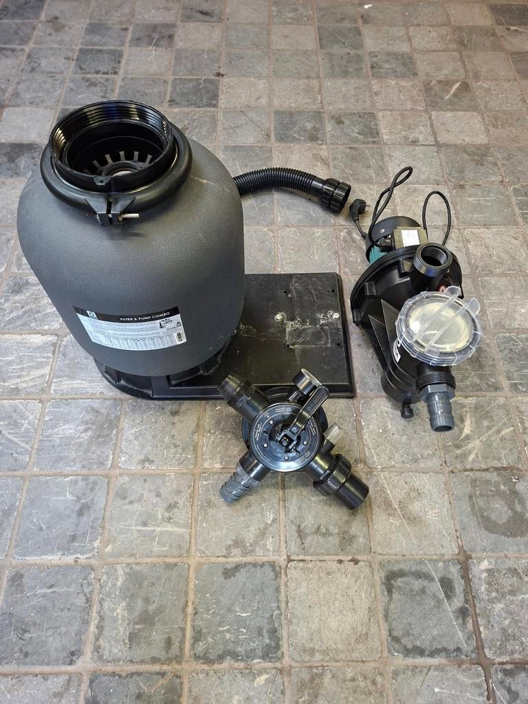 Pompe piscine ONDA 10.2m3/h, Jardin & Terrasse, Accessoires de piscine, Utilisé, Filtre, Enlèvement