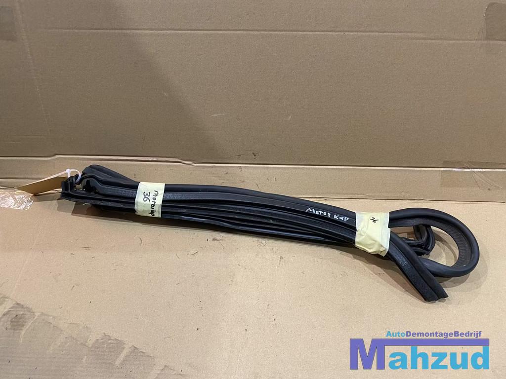 MINI COOPER ONE R50 R52 R53 Motorkaprubber 2001-2008, Customer.service@mini.co.uk, BMW AG, Petuelring 130
80788  Munich, DE, Mini