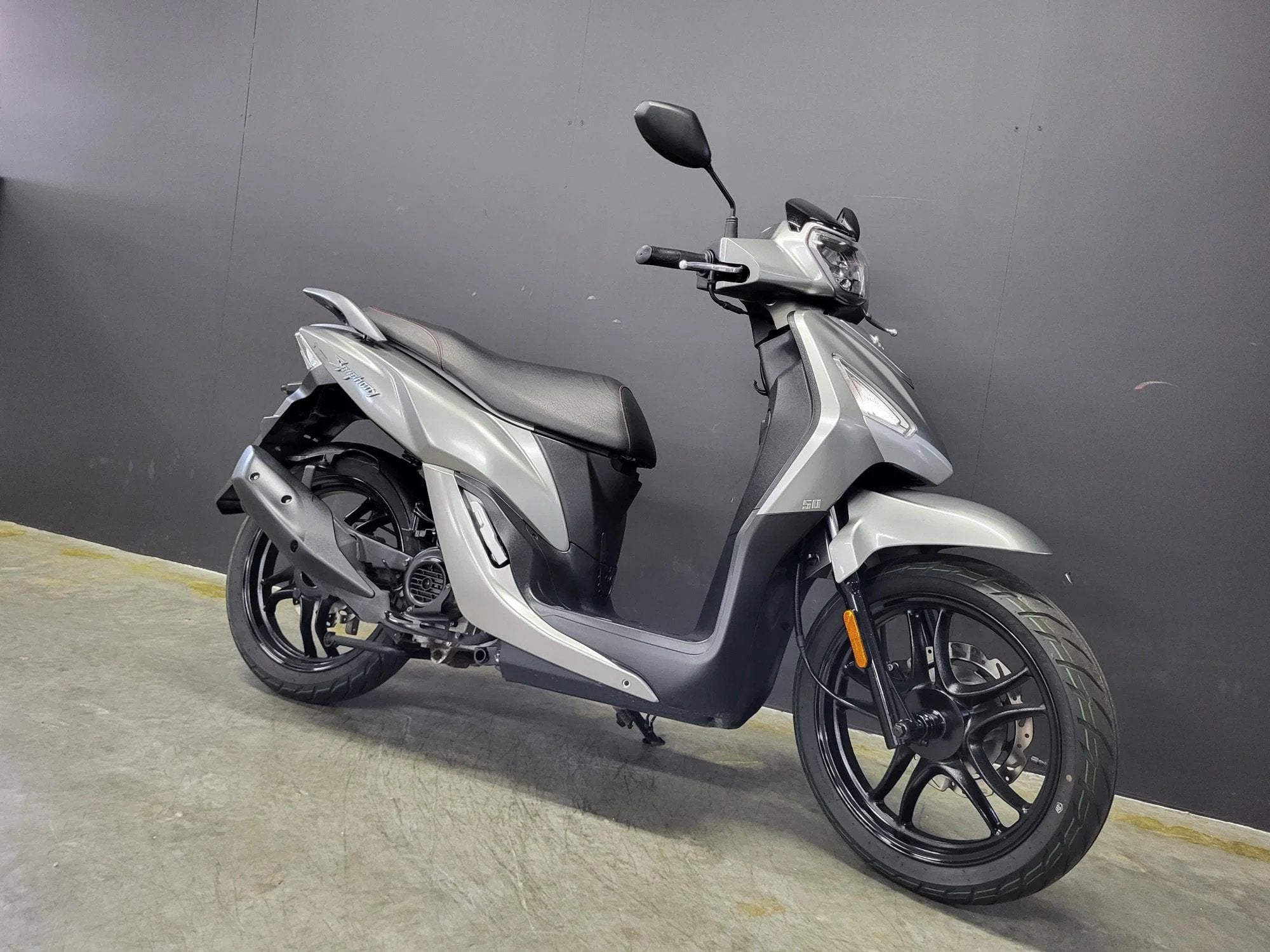 SYM Symphony ST 50 (45km/u) (bj 2025), Scooter, Automaat, 50 cc, Sym