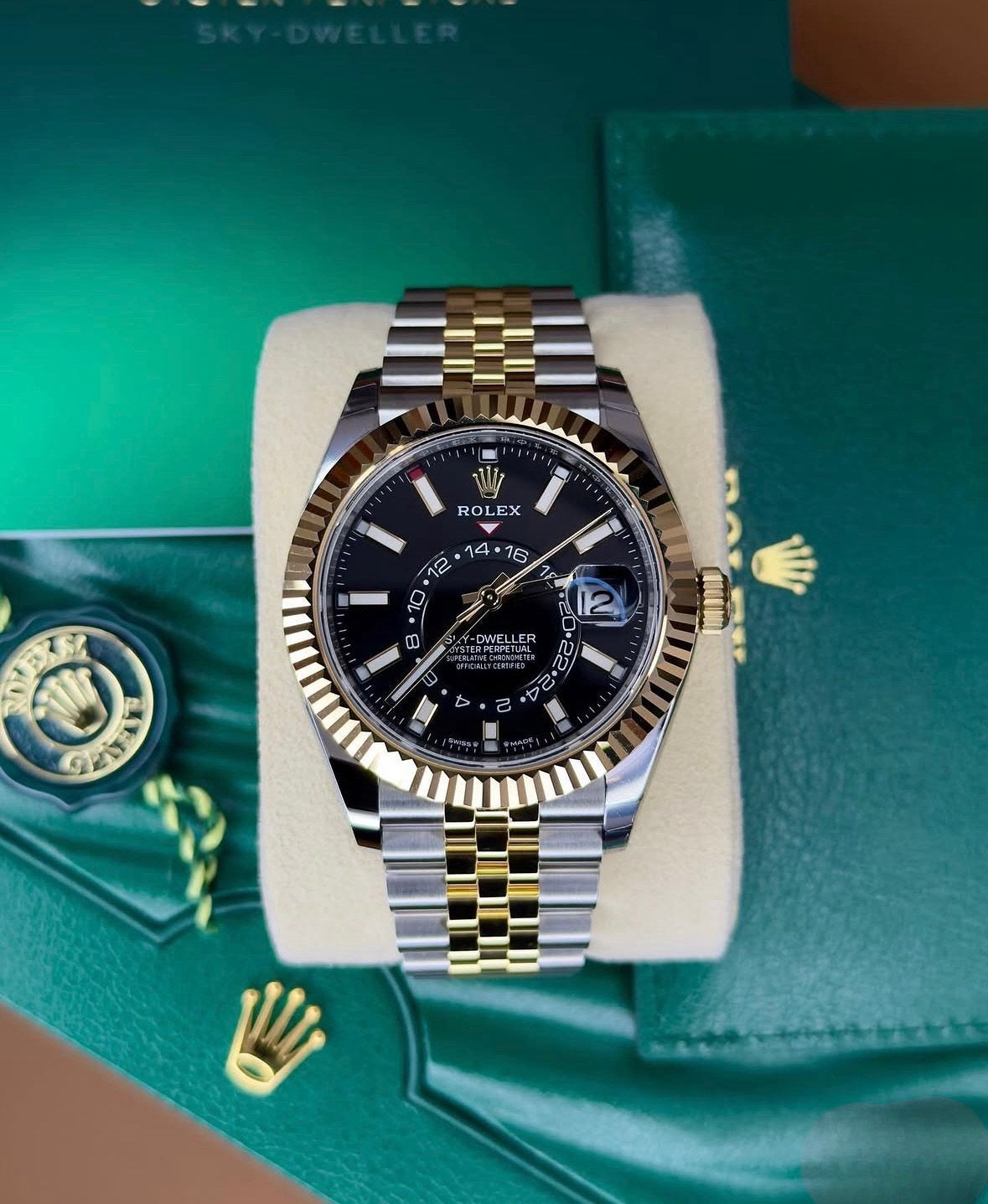 Rolex Sky-Dweller 336933 full set 2026, Bijoux, Sacs & Beauté, Montres de sport, Comme neuf, État, Enlèvement ou Envoi