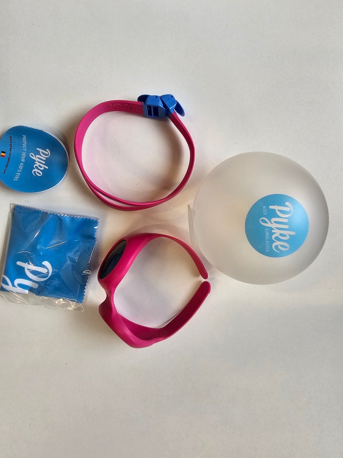 Lunettes de soleil Pyke pour bébés 0-3 ans neuves, Enfants & Bébés, Enlèvement ou Envoi
