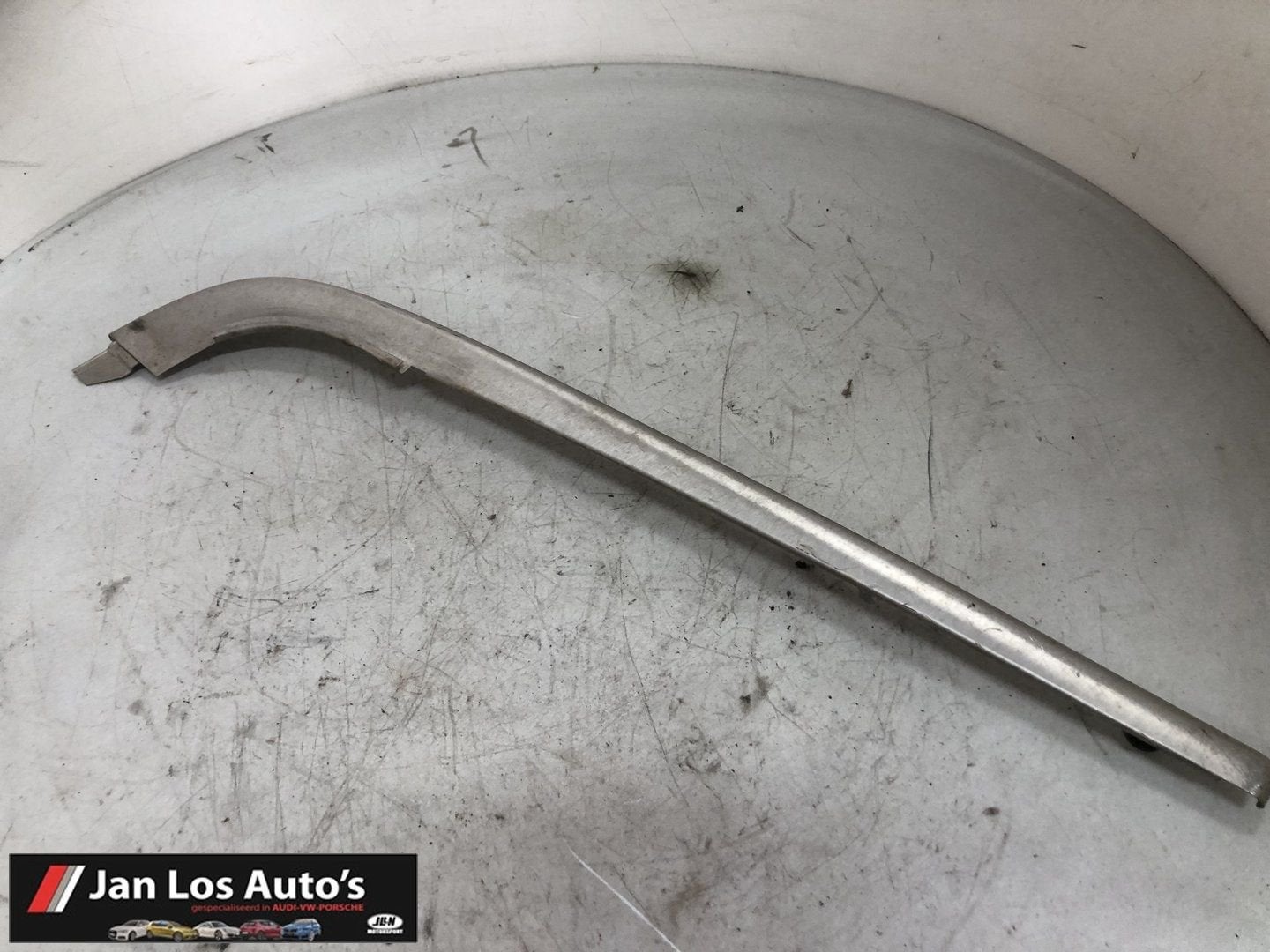 Audi 200 typ 44 C3 bumper deklijst sierlijst rvs rechts, Gebruikt, -, -, -