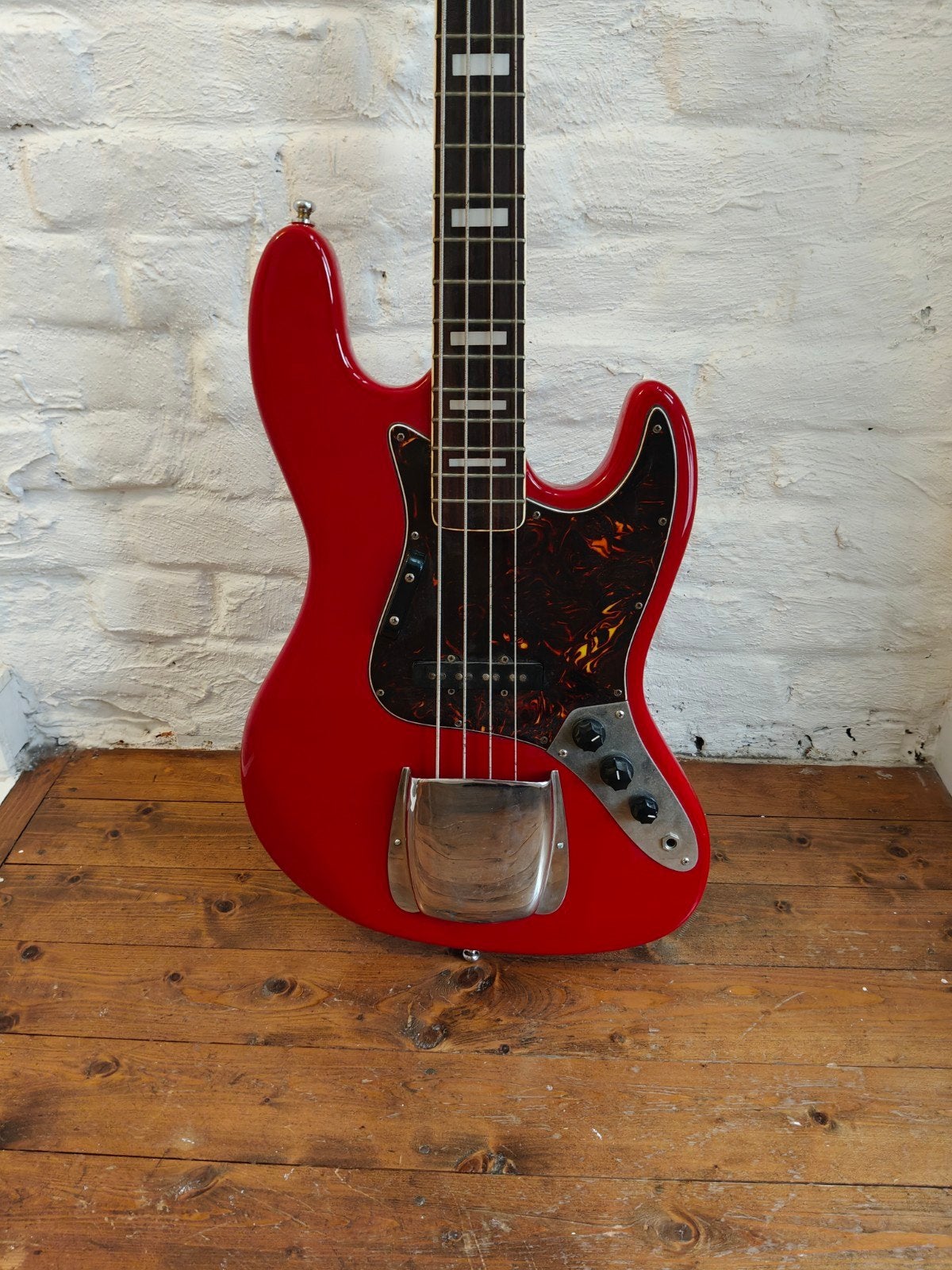 Daytone Japanse basgitaar, Ophalen