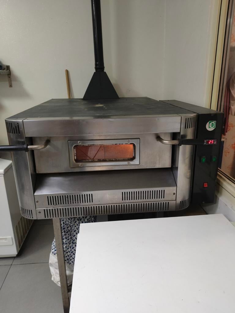 Four à Pizza, Enlèvement