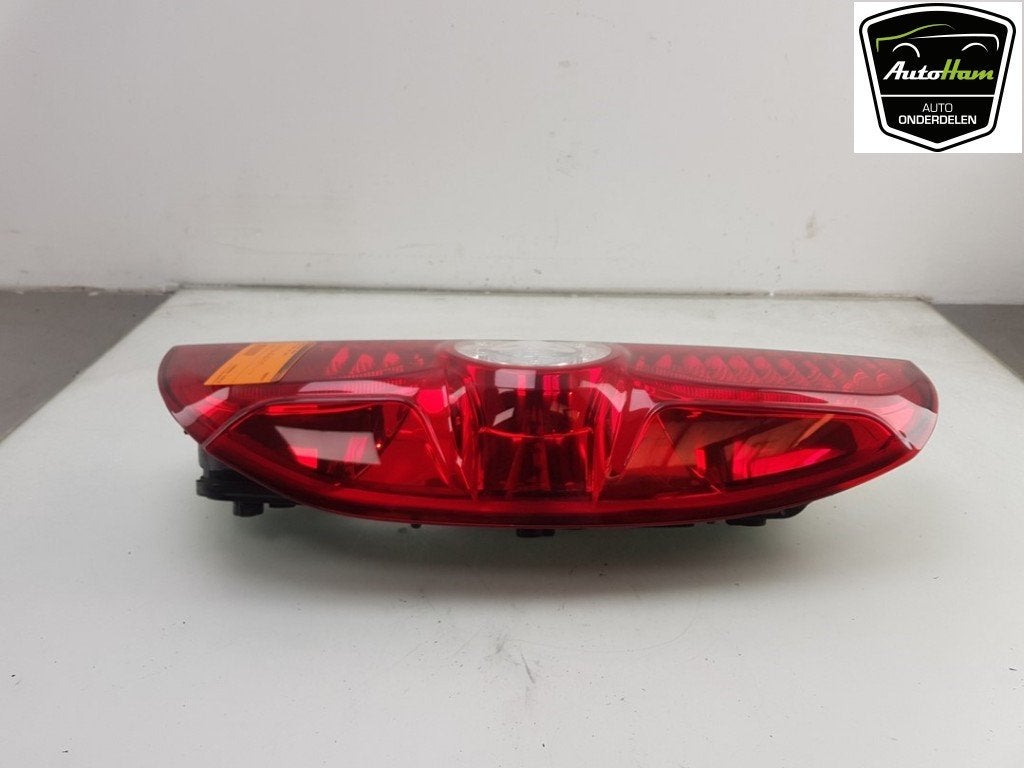 FEU ARRIÈRE DROIT Fiat Doblo Cargo (263) (01-2010/12-2023), Autos : Pièces & Accessoires, Utilisé, Fiat