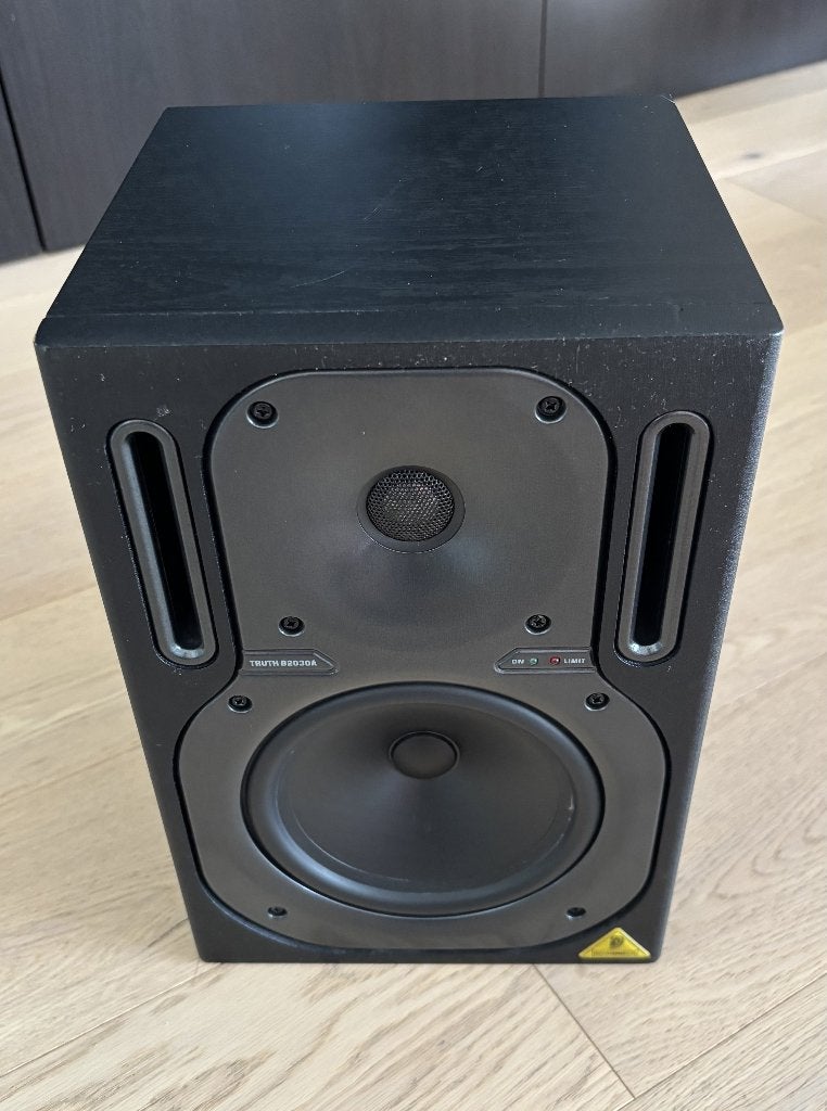 Behringer Truth B2030A, paar actieve studiomonitoren, TV, Hi-fi & Vidéo, Enceintes, Autres marques, Moniteur de studio, Câbles inclus