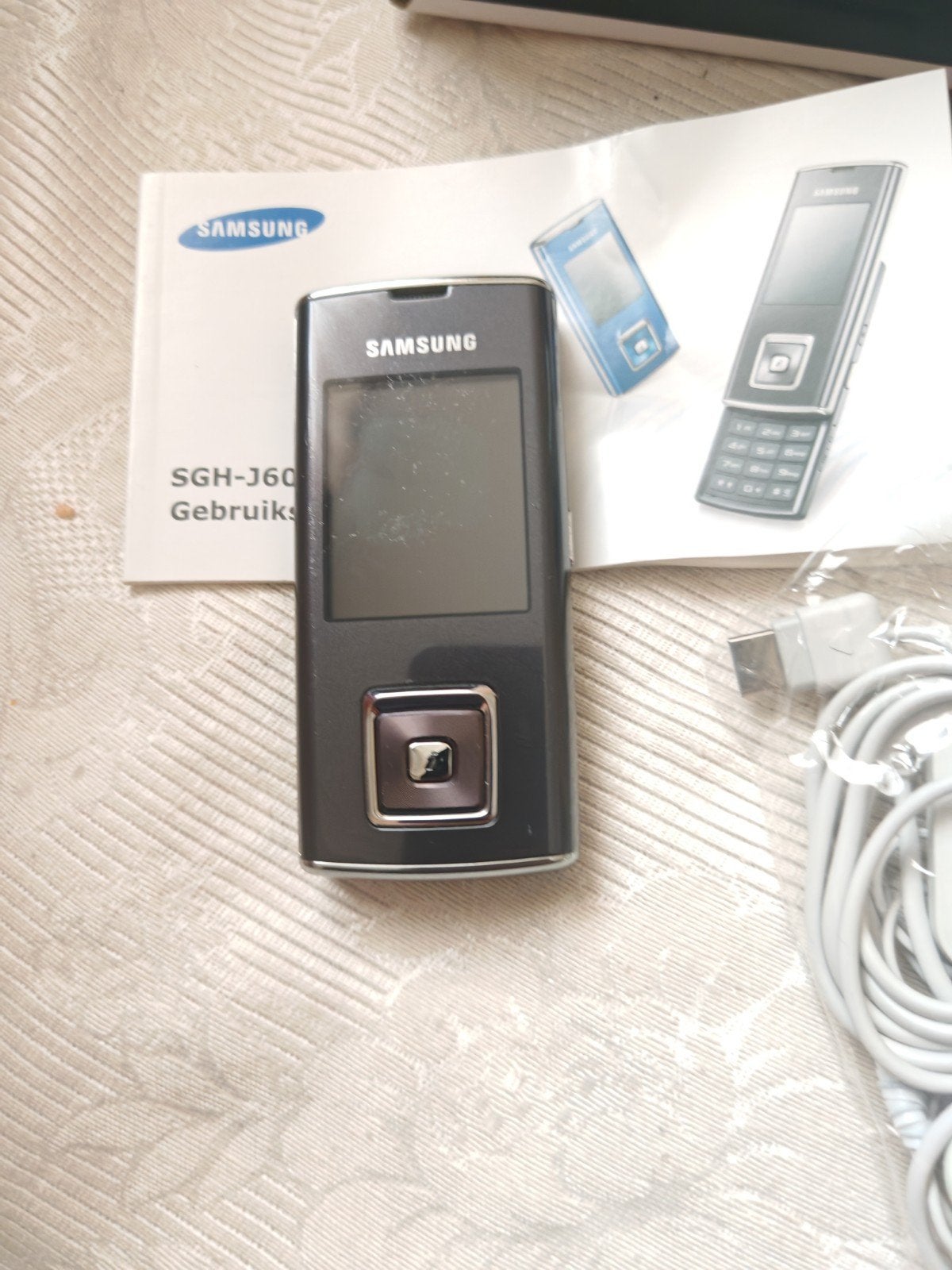 Samsung SGH-J600E Vintage - Boîte, Verzamelen, Elektronische Apparatuur, Ophalen