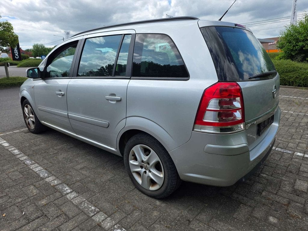 Opel Zafira 1.6 ESSENCE 115CV - 7 PLACES (bj 2013), Voorwielaandrijving, Euro 5, Stof, Gebruikt
