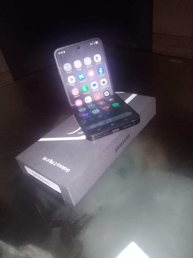 Samsung calaxy z flip 7 FE, Télécoms, Téléphonie mobile | Samsung, Enlèvement