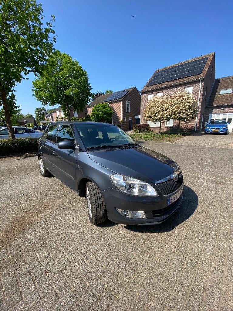 Skoda Fabia 1.2 II 2010 Benzine, Voorwielaandrijving, Euro 5, Zwart, 1198 cc