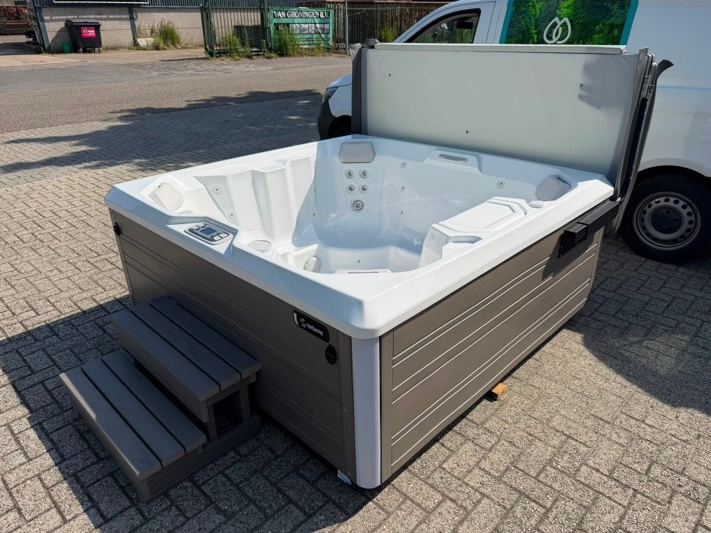 Hotspring Limelight Collectie Beam Spa - voor 4 personen, Ophalen, Zo goed als nieuw, Trap, Vast