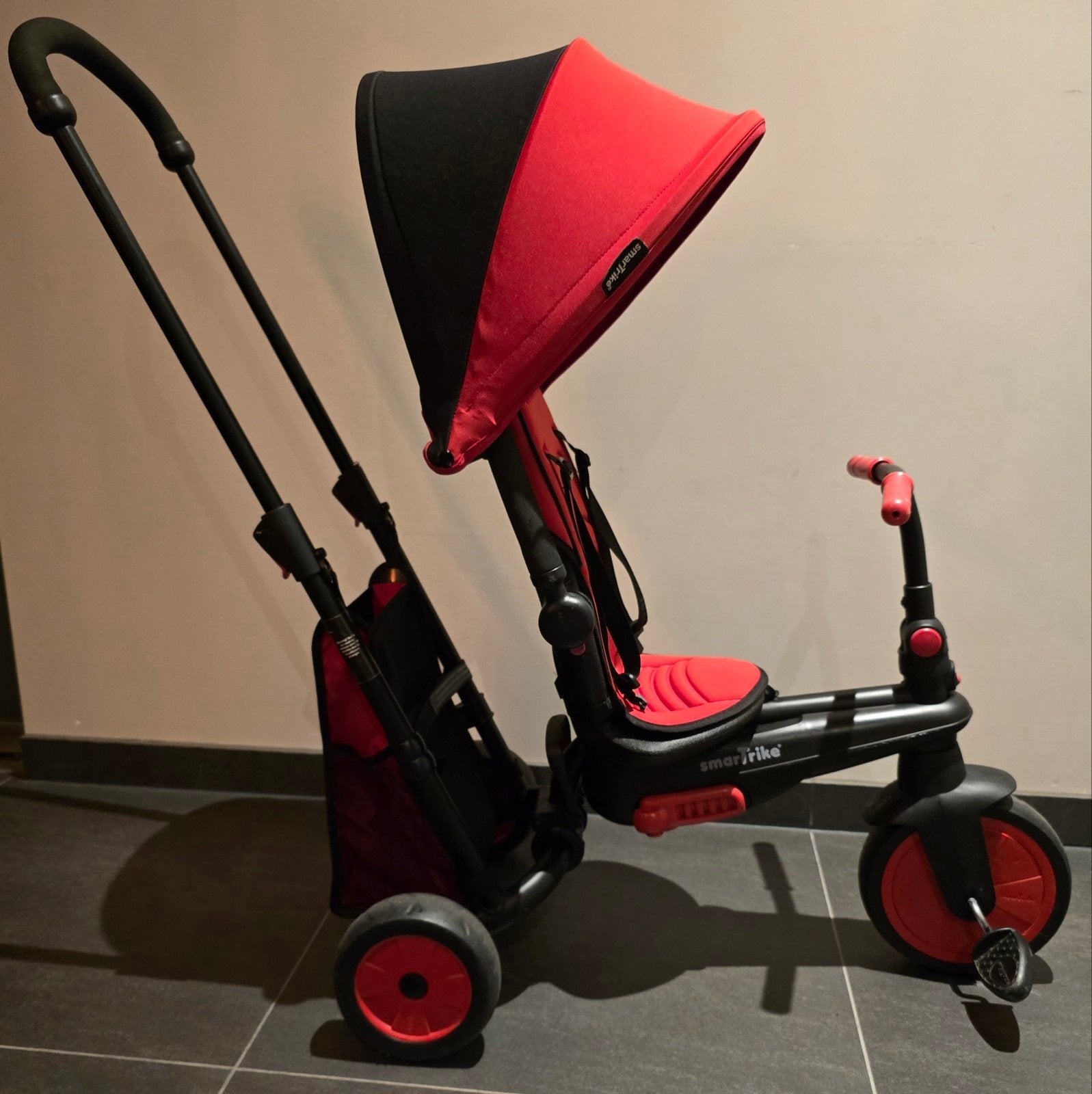 SmarTrike 300 Plus 6 in 1, Fietsen en Brommers, Fietsen | Driewielers, Ophalen, Zo goed als nieuw, SmarTrike, Duwstang