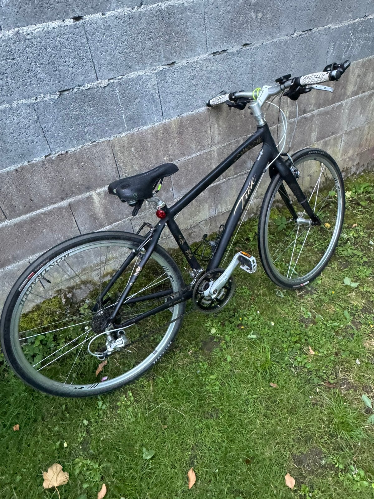 VTT TREK 7.5 FX WSD 28 pouces 27 V, Autres marques, Frein sur jante, Moins de 47 cm, Comme neuf